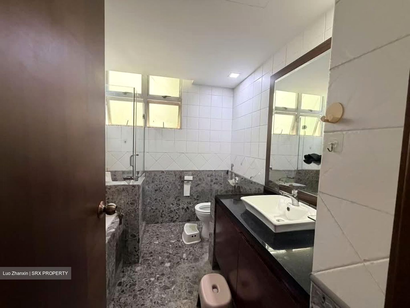 Woodgrove Condominium (D25), Condominium #560918001